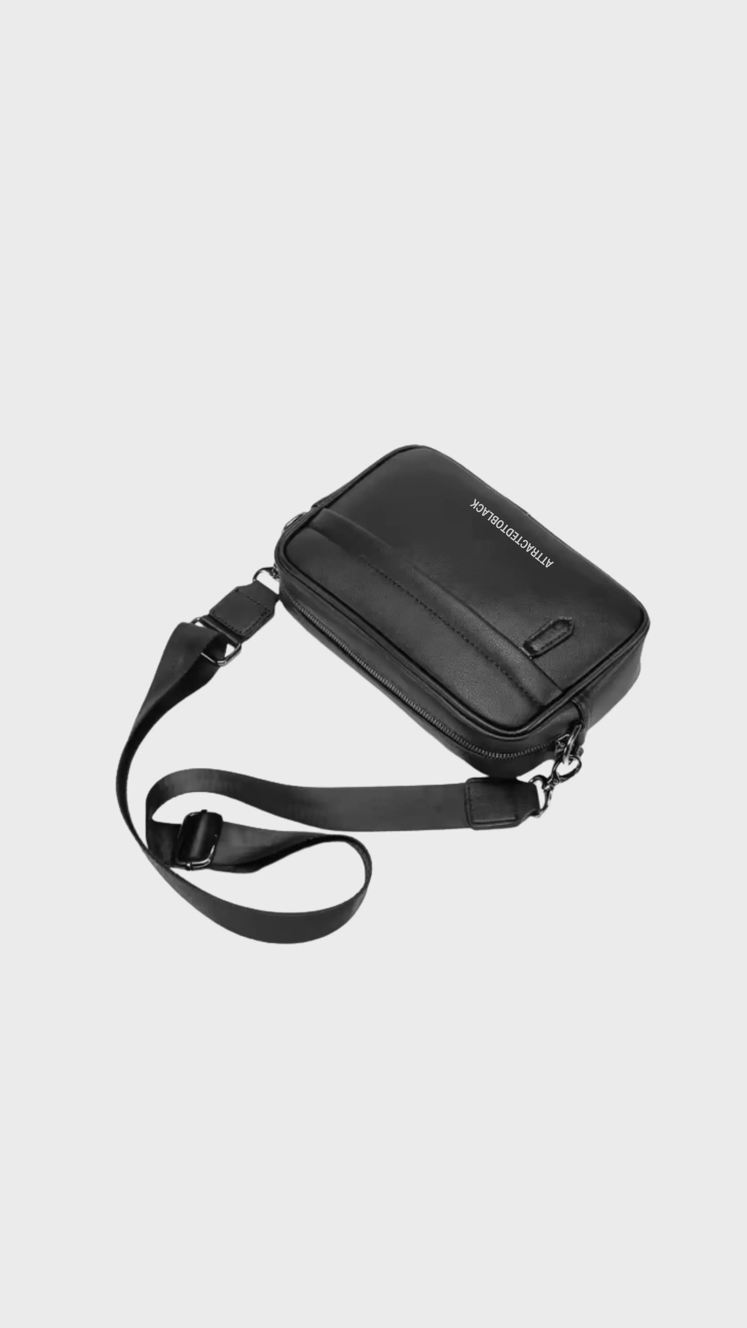 The Pure Messenger Bag - Attractedtoblack