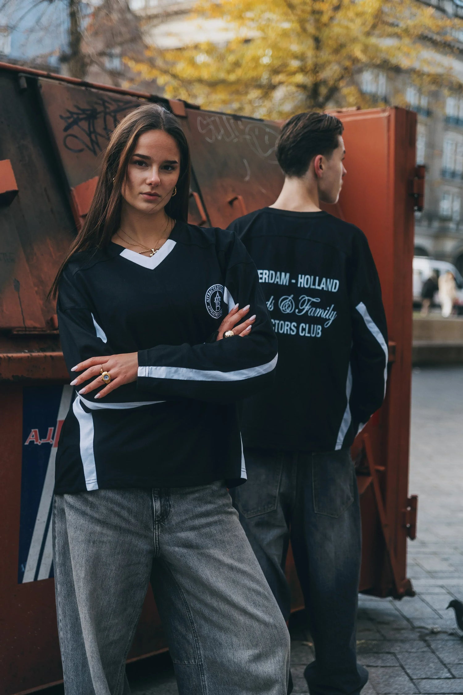 The Collectors Club Longsleeve - Attractedtoblack